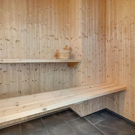 Hans - 700m From The Sea By Interhome