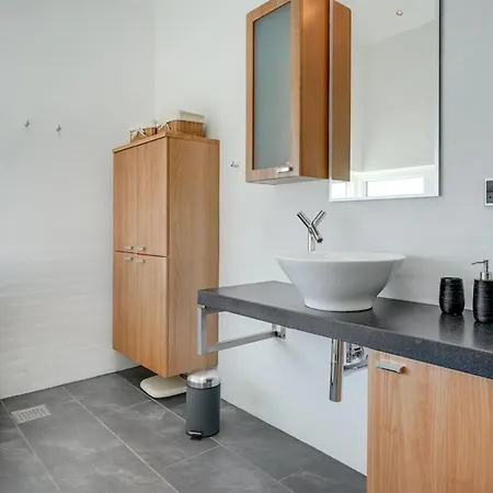 Hans - 700m From The Sea By Interhome