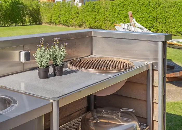 Hans - 700m From The Sea By Interhome Nyaraló *