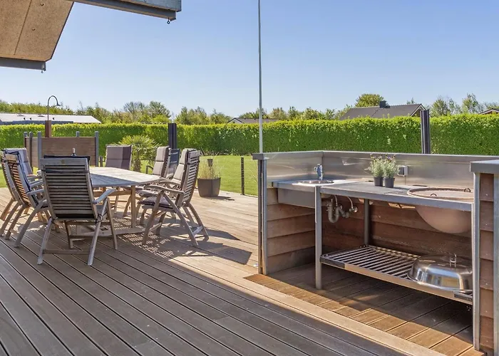 Hans - 700m From The Sea By Interhome Nyaraló *