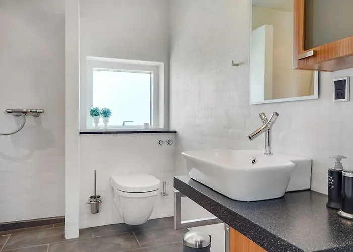 Nyaraló Hans - 700m From The Sea By Interhome