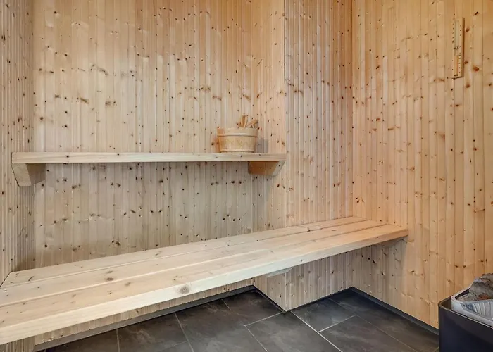 Hans - 700m From The Sea By Interhome